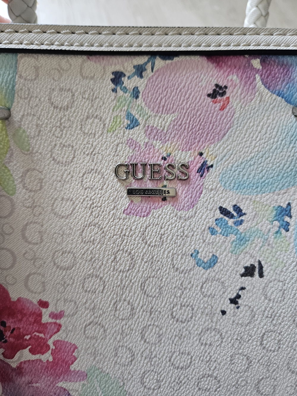 GUESS White Floral Handbag - Picture 2 of 10